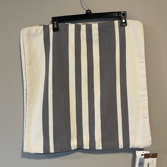 Pottery Barn gray and Ivory Striped Pillow covers -  2 NWT - Picture 5 of 7